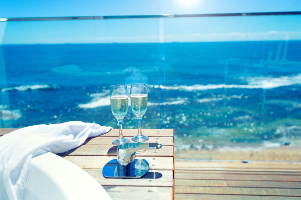 THE RIGHT HOME banner 1600